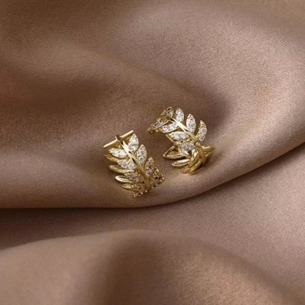 Leaf Hoop Diamond Gold Elegant Dainty Circle - Picture 1 of 6